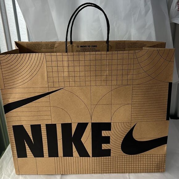 NIKE Paper Shopping Bags-Lot of 3 (1 Large 2 Medium Size) - Picture 4 of 7